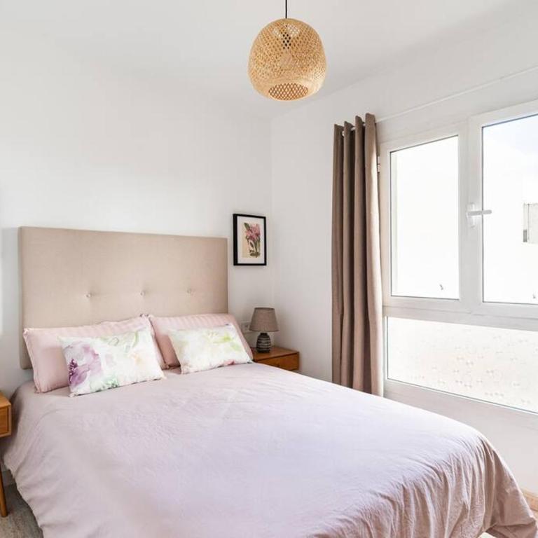 3 bedrooms Seaview in Historical Center - Three-Bedroom Apartment - 2