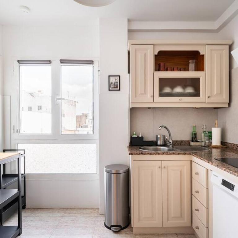 3 bedrooms Seaview in Historical Center - Three-Bedroom Apartment - 3