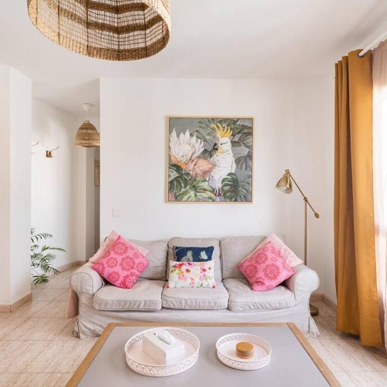 3 bedrooms Seaview in Historical Center - Three-Bedroom Apartment - 4