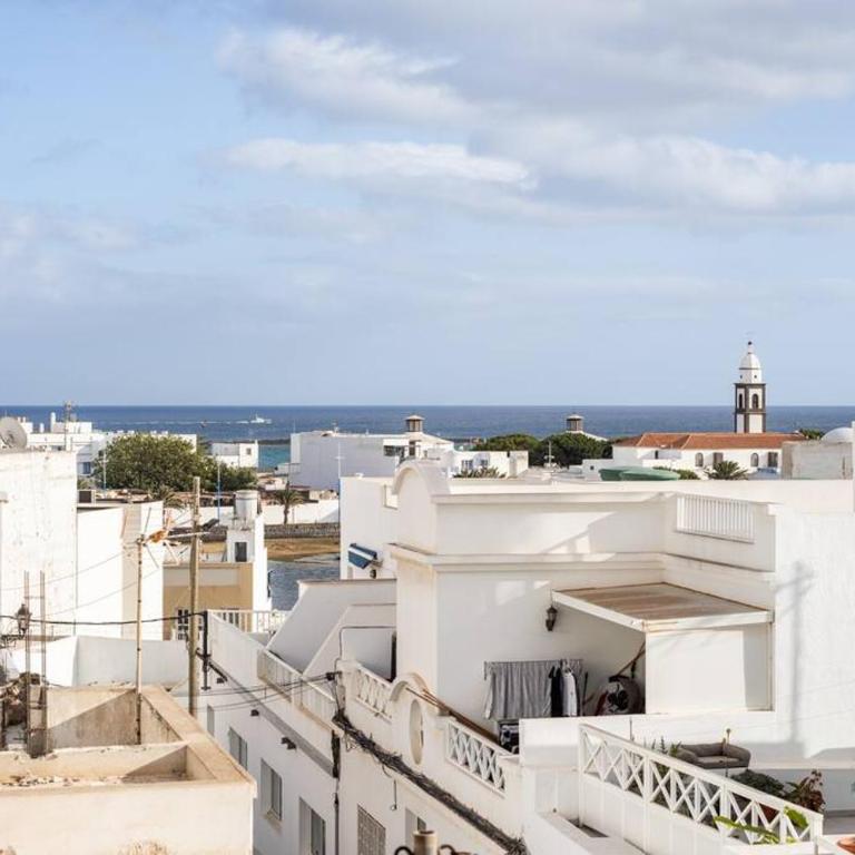 3 bedrooms Seaview in Historical Center - Three-Bedroom Apartment - 8