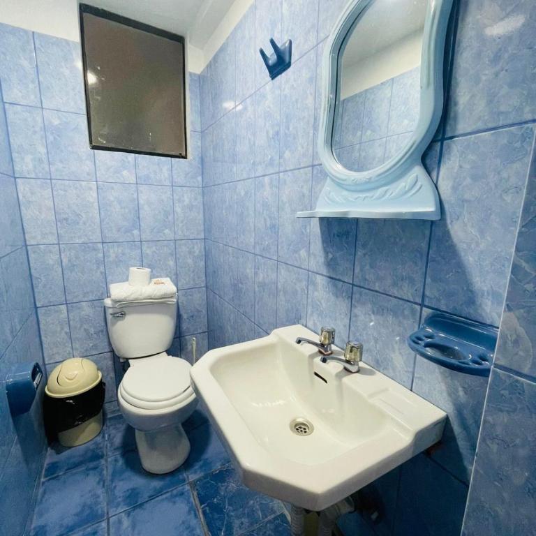 Hotel Huaraz - Habitación Triple con baño privado - 5