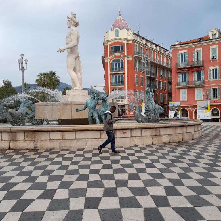 Séjour chambre chez l'habitant 200 m mer plages Promenade des Anglais - Appartement - Rez-de-Chaussée - 28