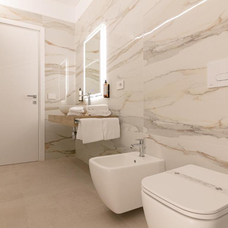 King's Rooms - Suite con Vasca Idromassaggio - 19