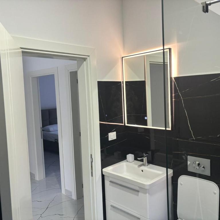 Royal City View Luxury Apartments - Penthouse Apartment - 10