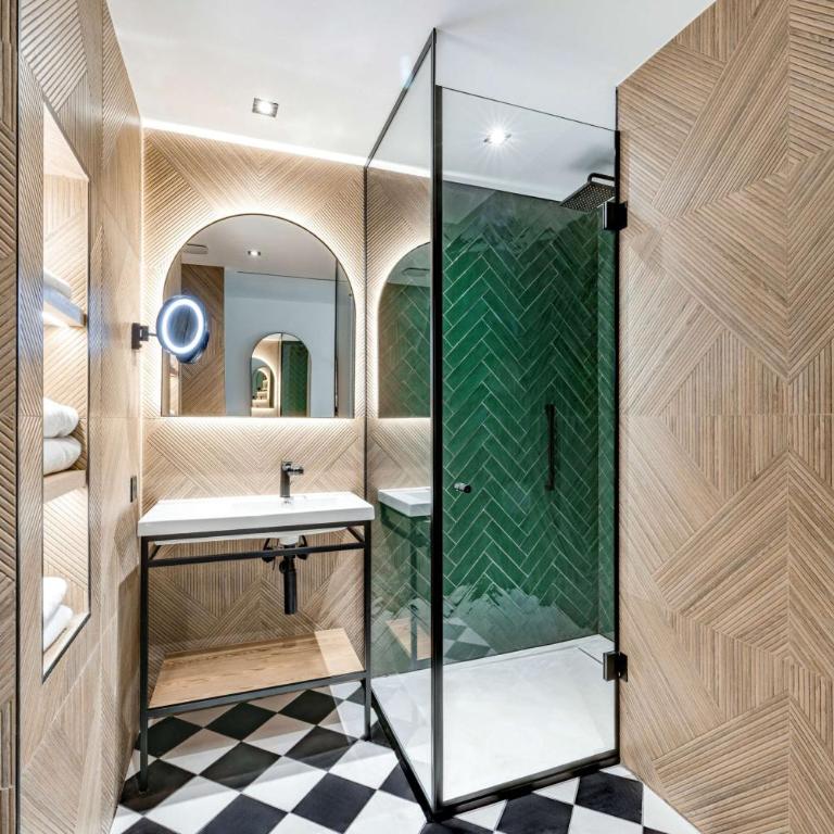 Doubletree By Hilton Nice Centre Iconic - Chambre Lit King-Size Premium - 3