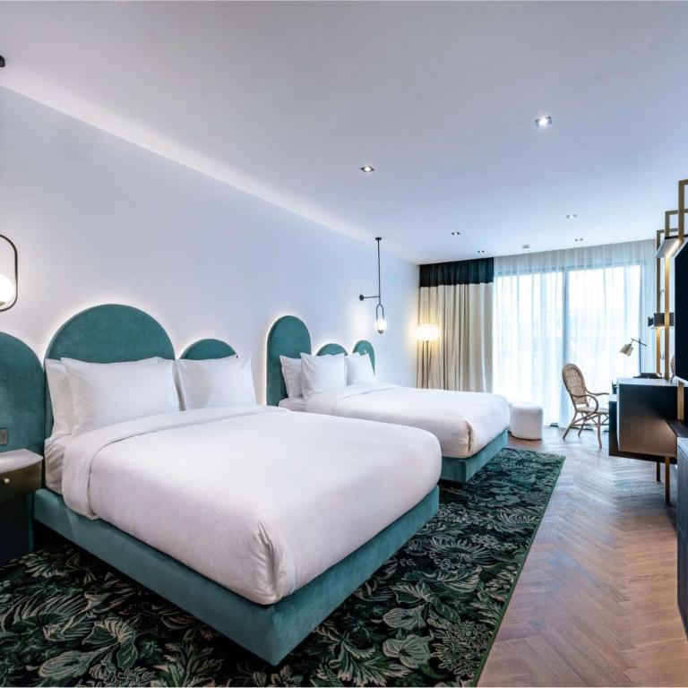 Doubletree By Hilton Nice Centre Iconic - Chambre Familiale avec 2 Lits Queen-Size - 4
