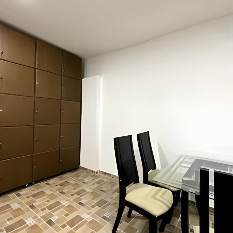 GL Hostal Baq - Habitación Familiar con baño privado - 16