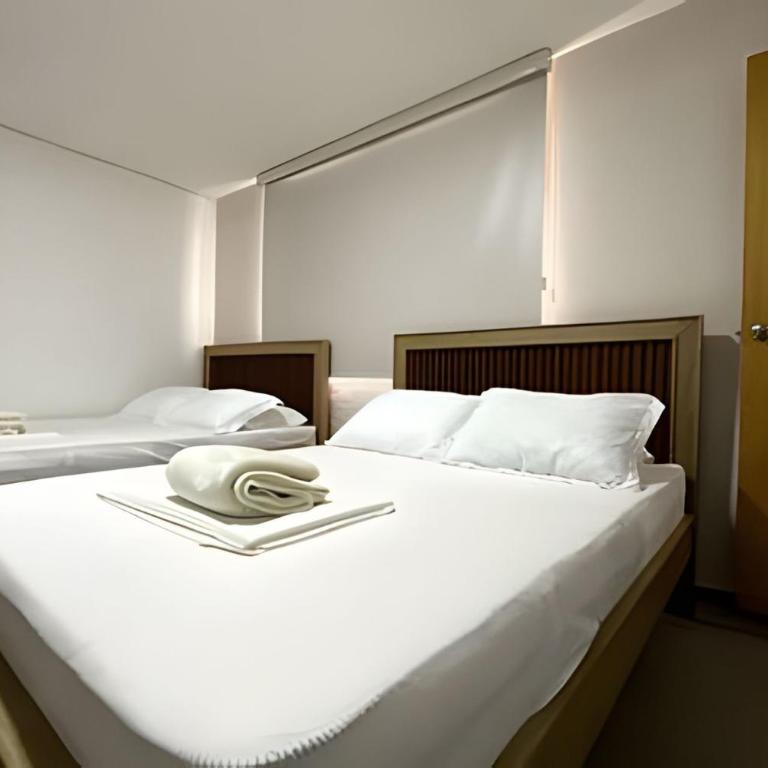 GL Hostal Boutique - Habitación Cuádruple con baño privado - 18