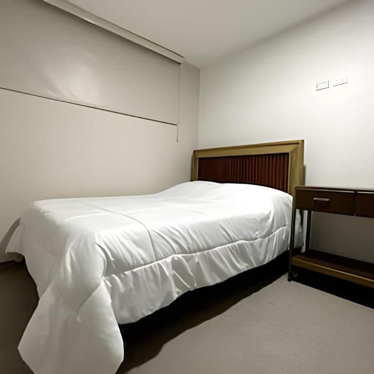 GL Hostal Baq - Habitación Cuádruple con baño privado - 19