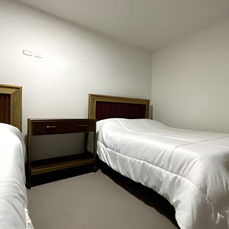 GL Hostal Boutique - Habitación Cuádruple con baño privado - 20