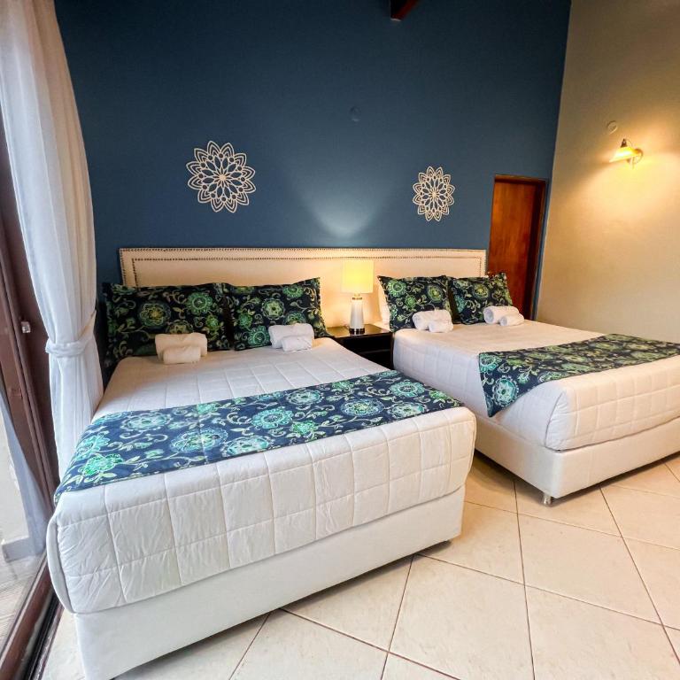 Mburucuyá Hotel Boutique - Quadruple Room with Balcony - 2