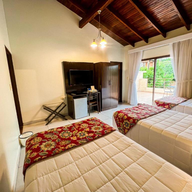 Mburucuyá Hotel Boutique - Family Room with Shared Bathroom - 7