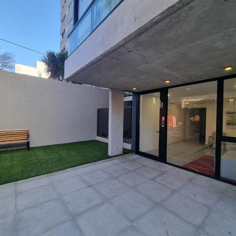 Moderno a 1 cuadra de Shopping y 4 Rambla - One-Bedroom Apartment - 5