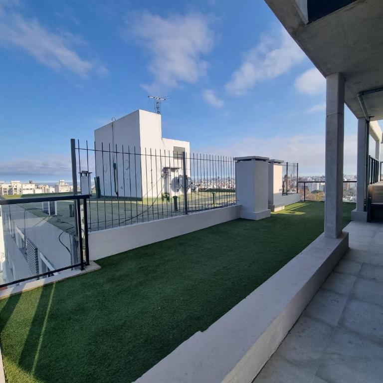 Moderno a 1 cuadra de Shopping y 4 Rambla - One-Bedroom Apartment - 14