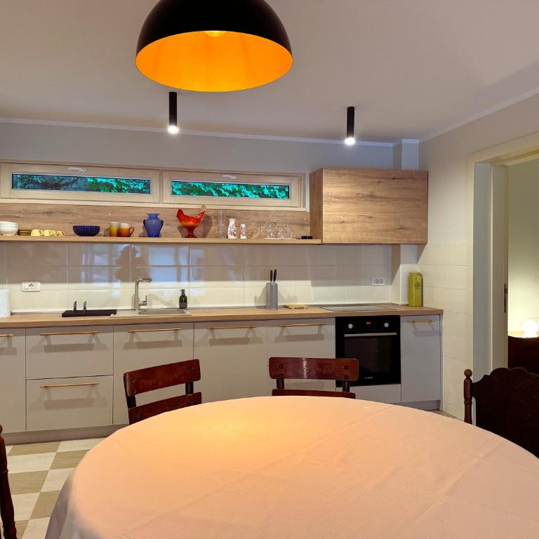 Olea Apartments Orahovac - Three-Bedroom Apartment - 10