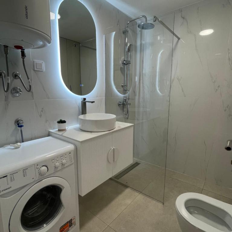 Luxury apartment near the beach - Two-Bedroom Apartment - 14