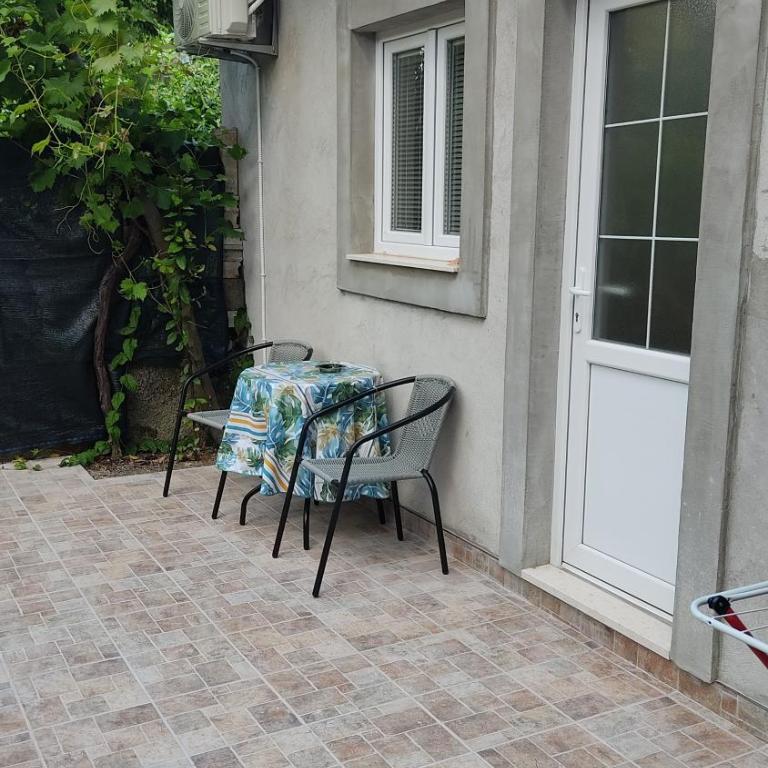 TopHoliday - Apartment with Garden View - 2