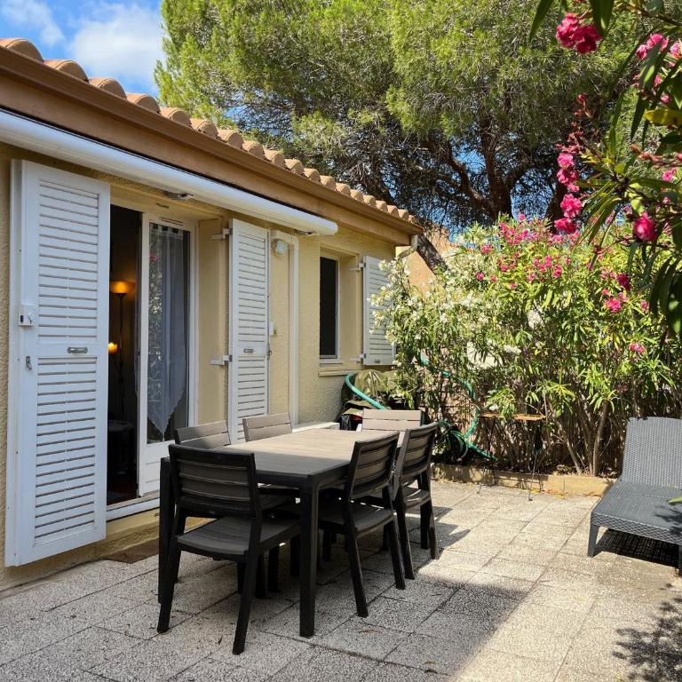 Charmant T3 climatisé avec terrasse, proche plage & parking privé - 4/6 pers, Gruissan - FR-1-796-7 - Appartamento - 9