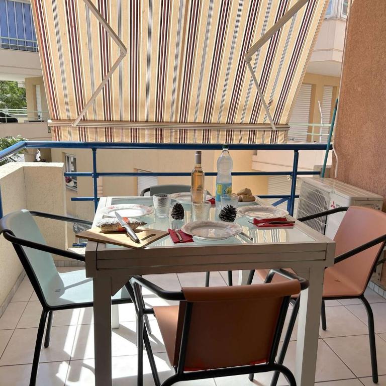 Appartement cosy à Port Fréjus: climatisé, proche plage, commerces et garage - 4 couchages - FR-1-226A-176 - Apartment - 1