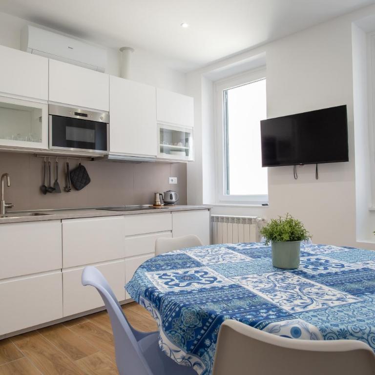 Rhoome Holiday 1 - Appartamento con 3 Camere da Letto - 2