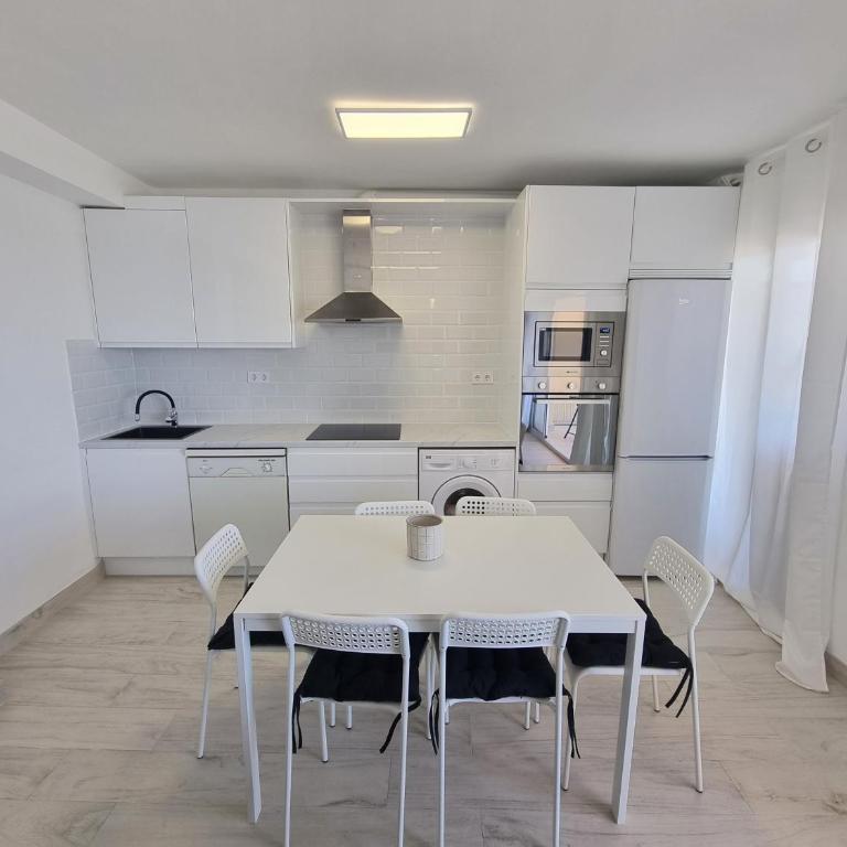 La Caracola I Beachfront & City Center Apartment - Apartamento de 3 dormitorios - 10