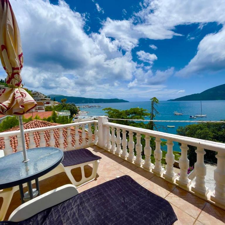 Central Beachfront stunning seaview terace free wifi - Apartman sa 1 Spavaćom Sobom - 1