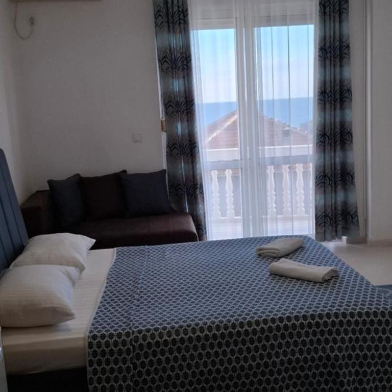 Apartments Mar - Dvokrevetna Soba sa Bračnim Krevetom i Balkonom (2 Odrasle Osobe + 1 Dete) - 3