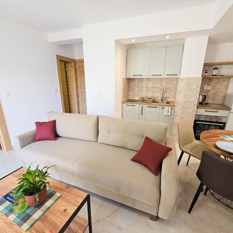 Harmony Garden Apartments - Apartment - 6
