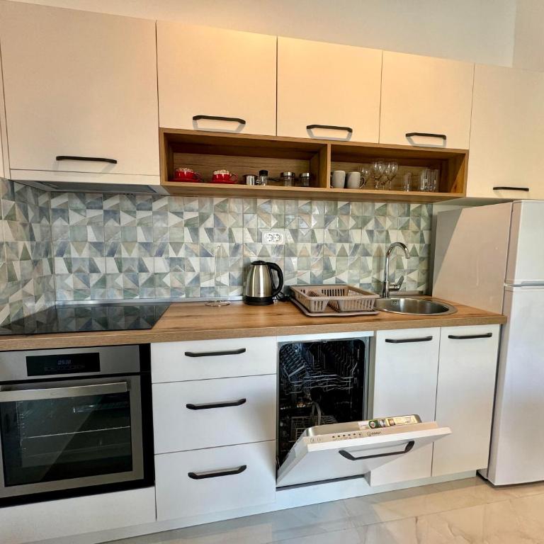 Harmony Garden Apartments - Apartment - 14