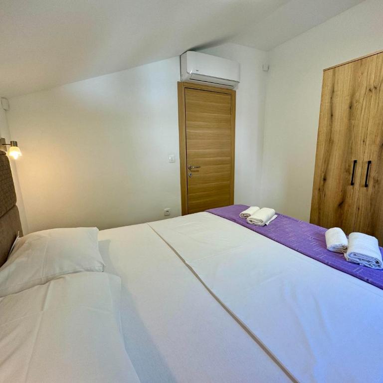 Harmony Garden Apartments - Apartment - 16
