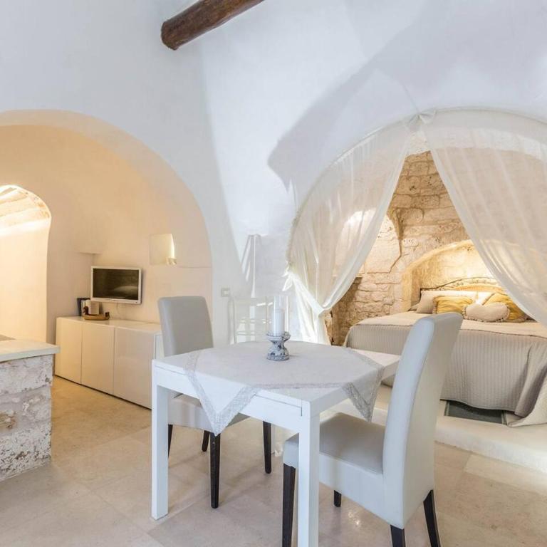 Trulli del '700 Deluxe LA REGINETTA - Three-Bedroom Home - 17