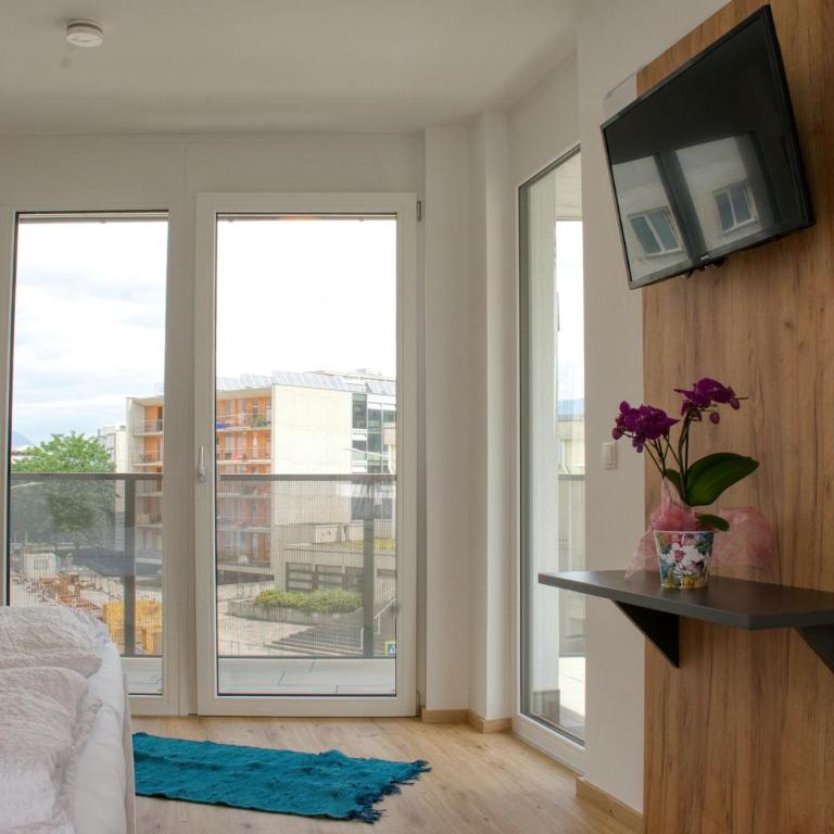 myQuartier City Chalets digital self check in - DeLuxe Penthouse II - 4