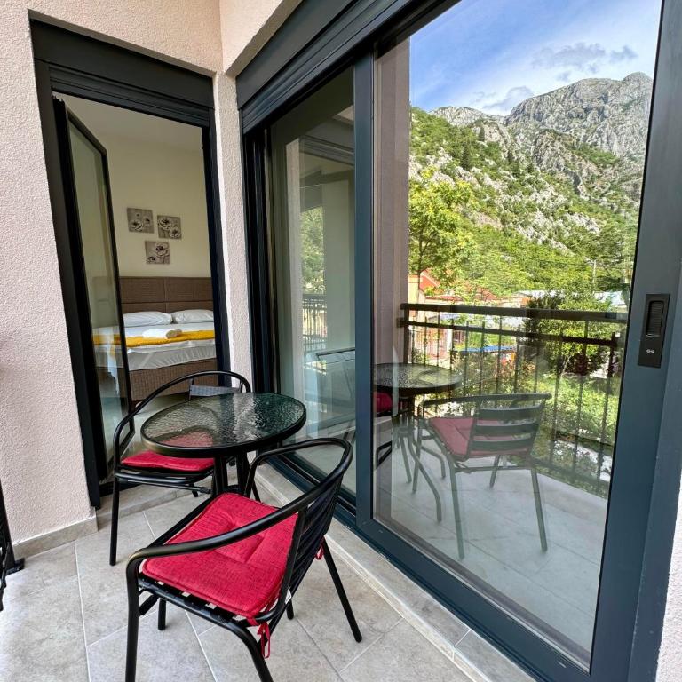 Harmony Garden Apartments - Apartment - 12