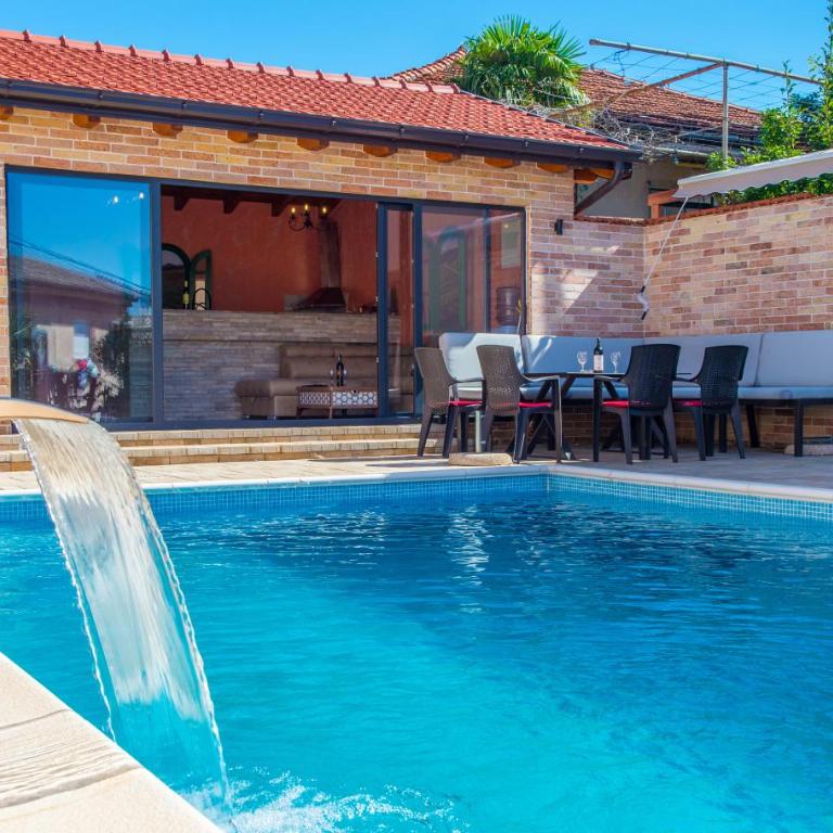 Villa Mira - with private pool - Two-Bedroom Apartment with Private Pool - 15
