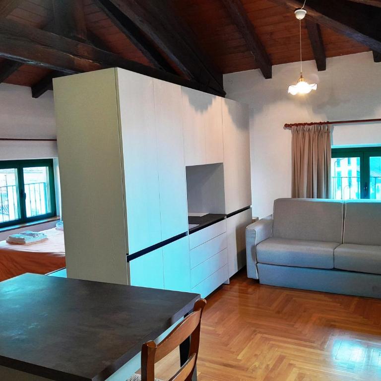 I Personaggi - Appartamento Loft con 1 Camera da Letto e Balcone - 7