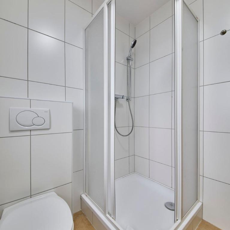 Platzhirsch Rooms - B&B - SELF CHECK-IN - Classic Dreibettzimmer - 16