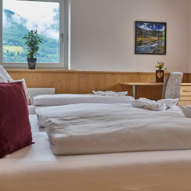Platzhirsch Rooms - B&B - SELF CHECK-IN - Classic Dreibettzimmer - 5