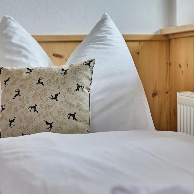 Platzhirsch Rooms - B&B - SELF CHECK-IN - Classic Dreibettzimmer - 8