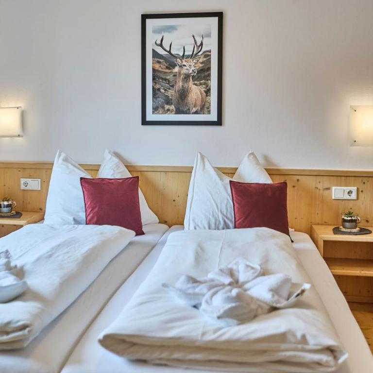 Platzhirsch Rooms - B&B - SELF CHECK-IN - Classic Dreibettzimmer - 12