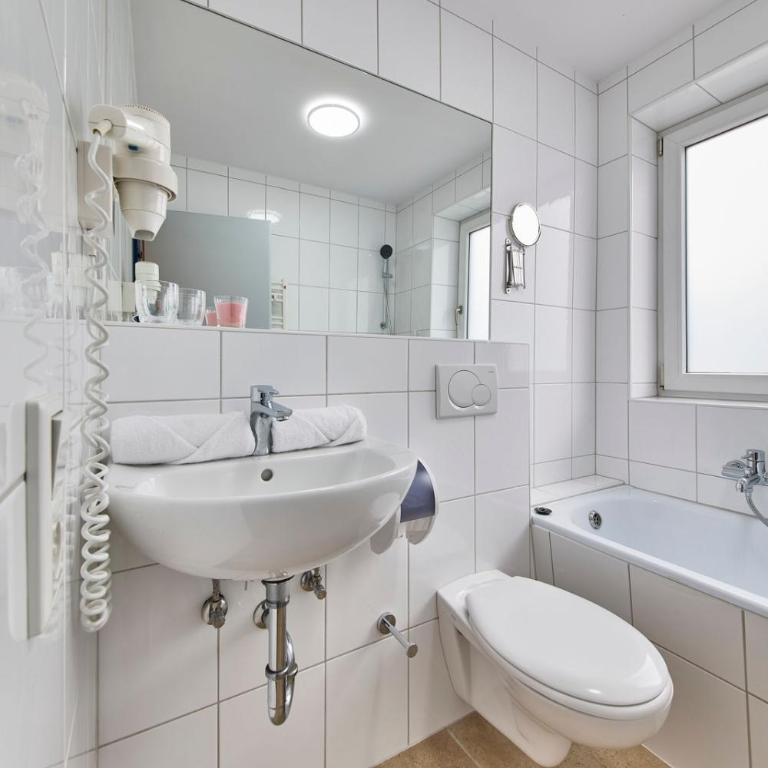 Platzhirsch Rooms - B&B - SELF CHECK-IN - Classic Dreibettzimmer - 13