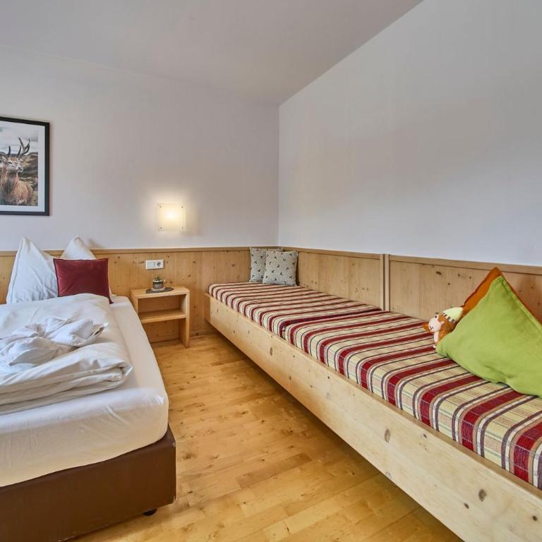 Platzhirsch Rooms - B&B - SELF CHECK-IN - Classic Dreibettzimmer - 7