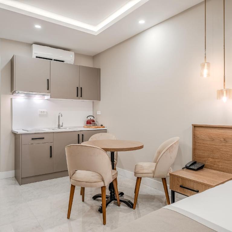 Montenegro Lodge - Double Room With Seaview - Direct Access to Pool - 9