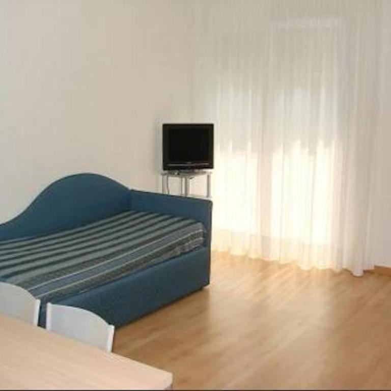 Aparthotel Royal - Apartamento de 1 dormitorio con balcón (3 adultos) - 7