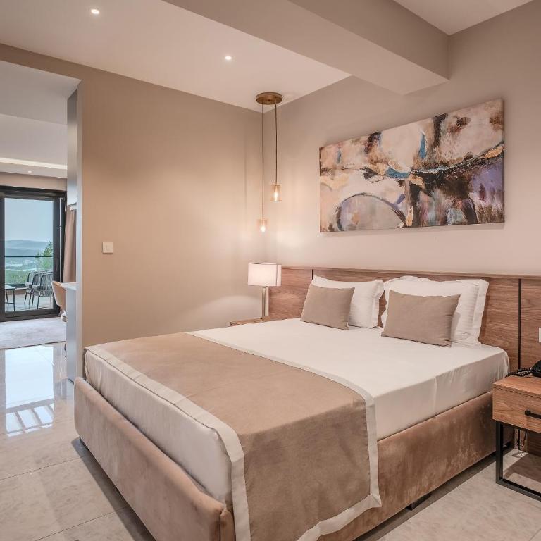 Montenegro Lodge - Family Room with Sea View - 4