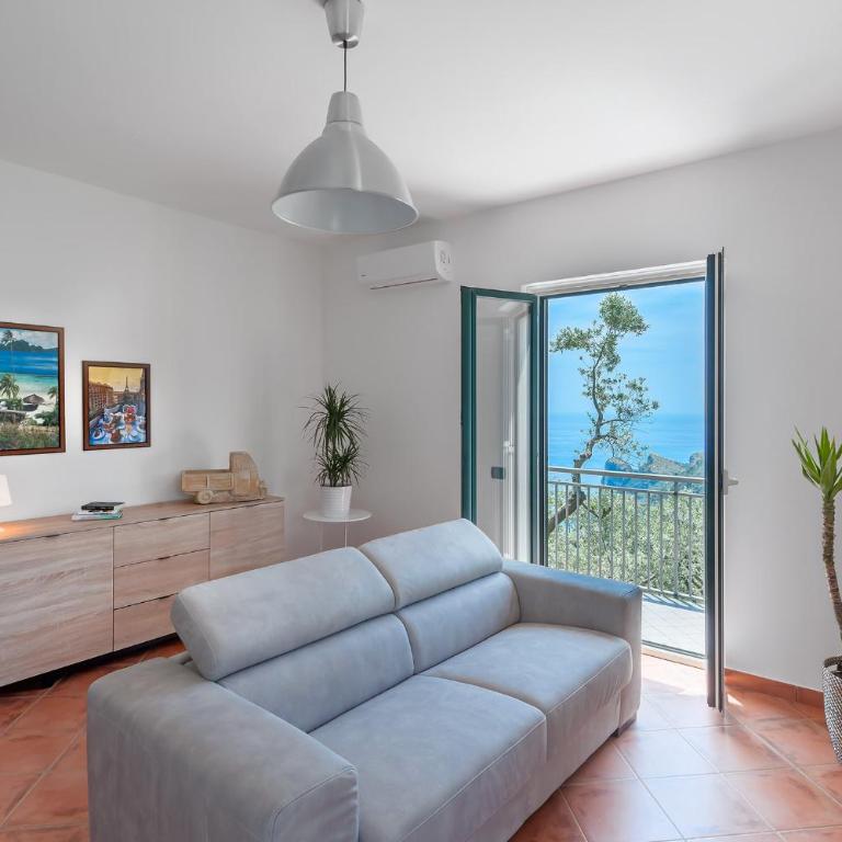 Villa Saretta Amalfi Views Pool & Guest Services by Feeling Italy - Villa - 4
