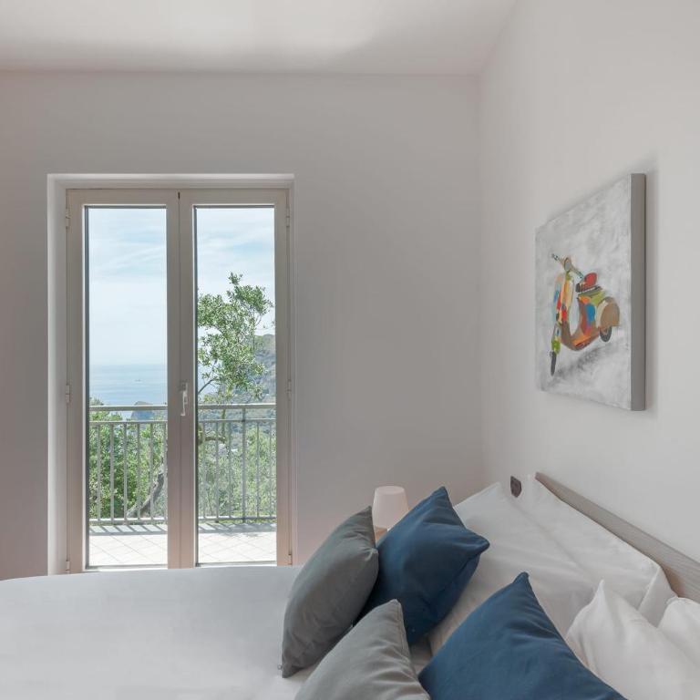 Villa Saretta Amalfi Views Pool & Guest Services by Feeling Italy - Villa - 8