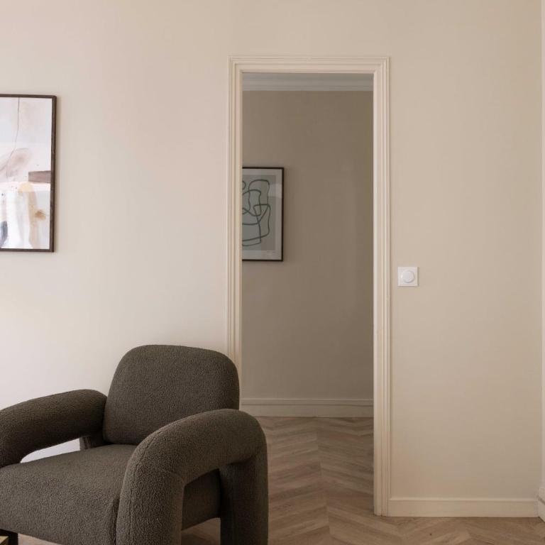 Chic apartment - 5BR-10P - Grenelle-Eiffel Tower - Appartement Deluxe 5 Chambres - 25