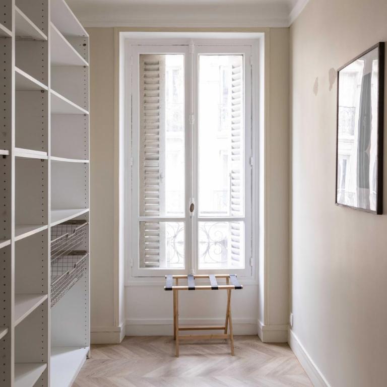 Chic apartment - 5BR-10P - Grenelle-Eiffel Tower - Appartement Deluxe 5 Chambres - 53