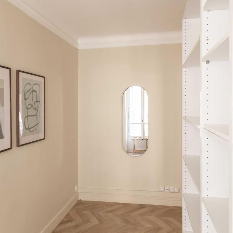 Chic apartment - 5BR-10P - Grenelle-Eiffel Tower - Appartement Deluxe 5 Chambres - 54