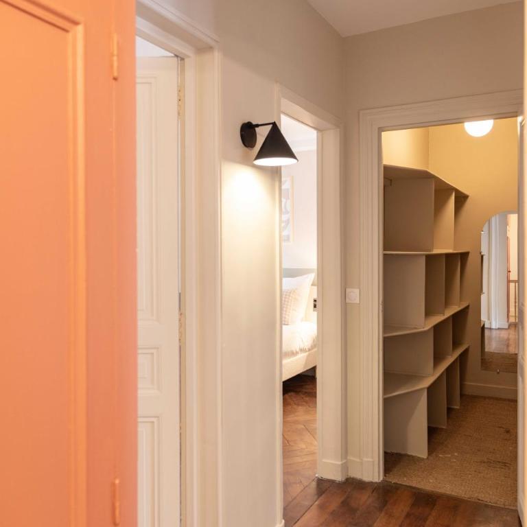 Chic apartment - 5BR-10P - Grenelle-Eiffel Tower - Appartement Deluxe 5 Chambres - 55